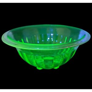 Vintage Hazel Atlas Uranium Glass Bowl